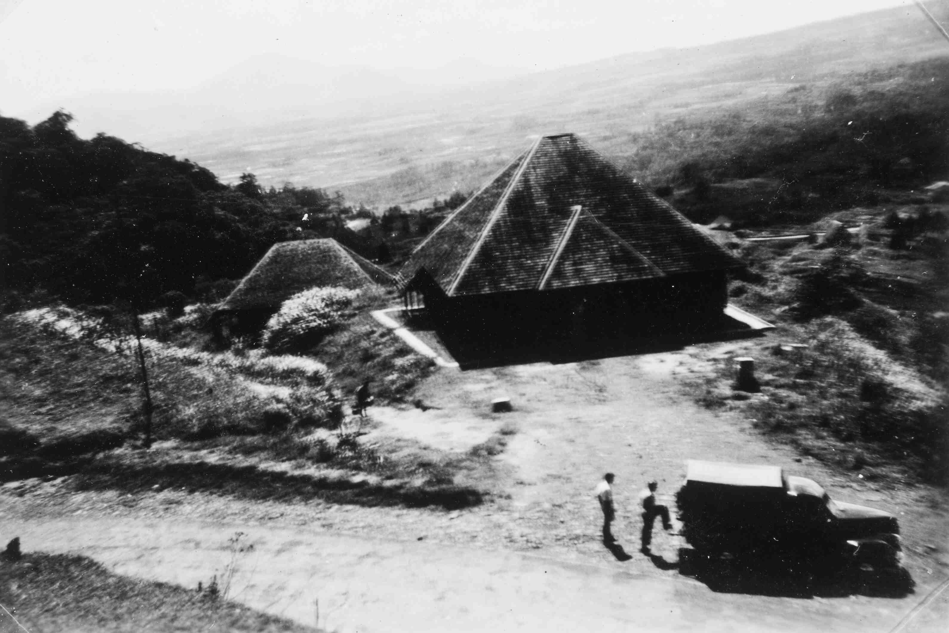 Verkeersweg: Batavia - Bandoeng, rond 1946