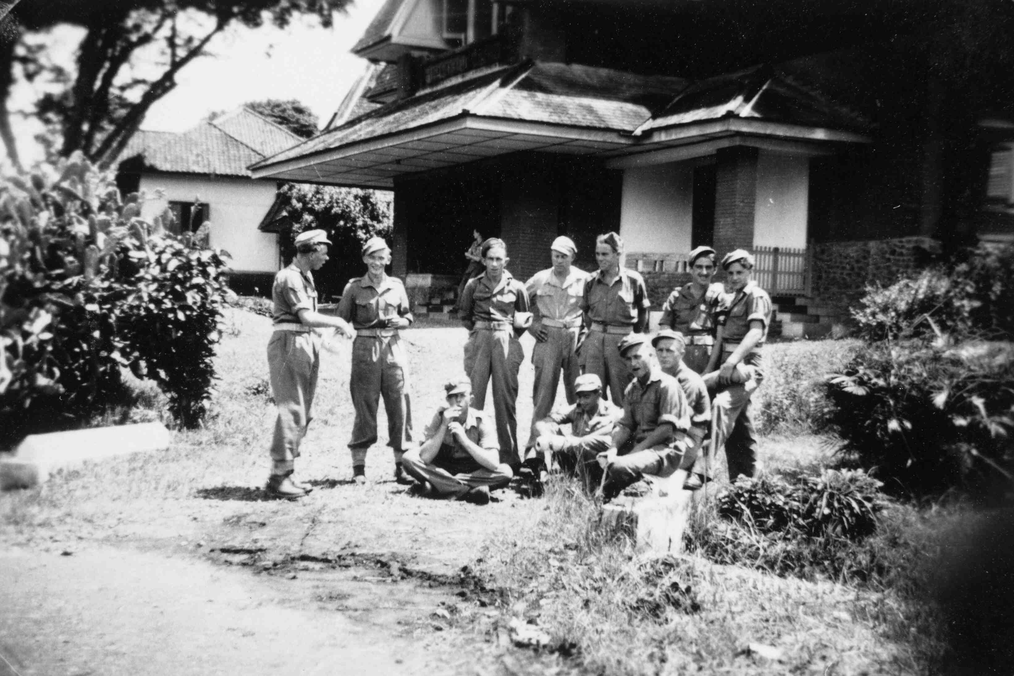 KNIL militairen Bandoeng, rond 1946