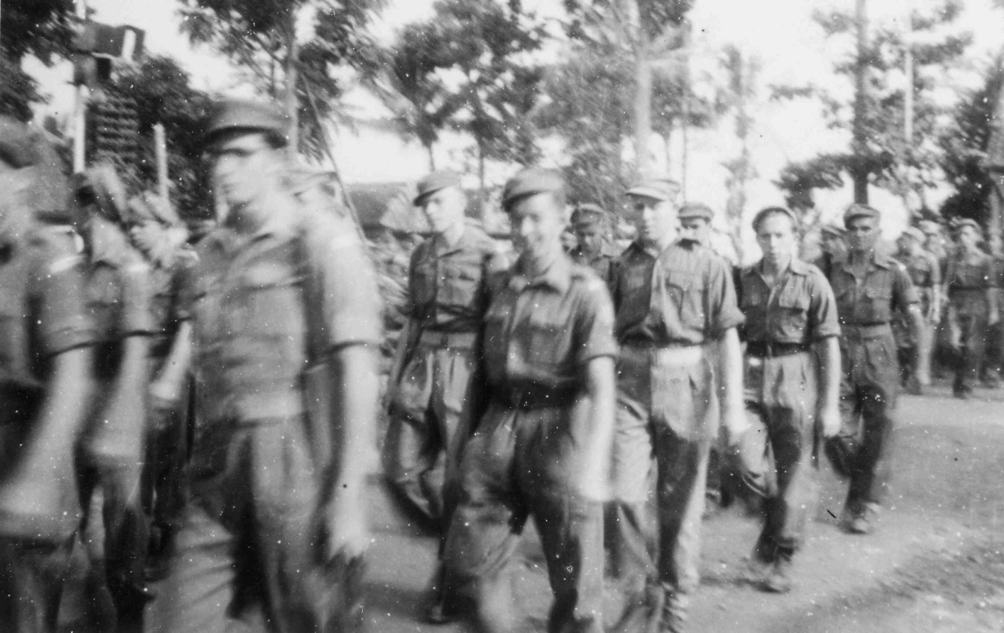 KNIL soldaten, Oranje Wandelmars, Bandoeng - Andir