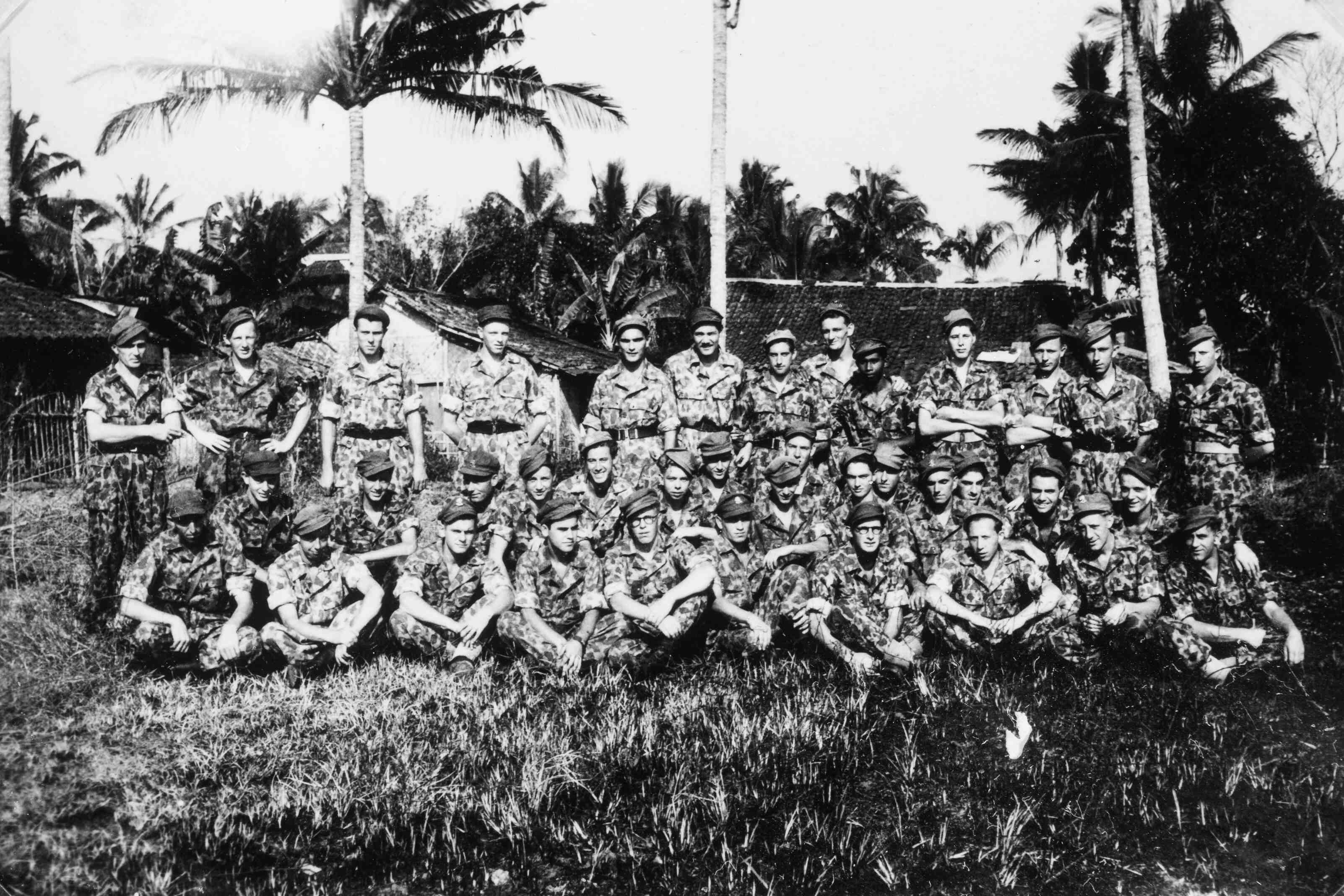 Groepsfoto KNIL militairen, te Java, rond 1946