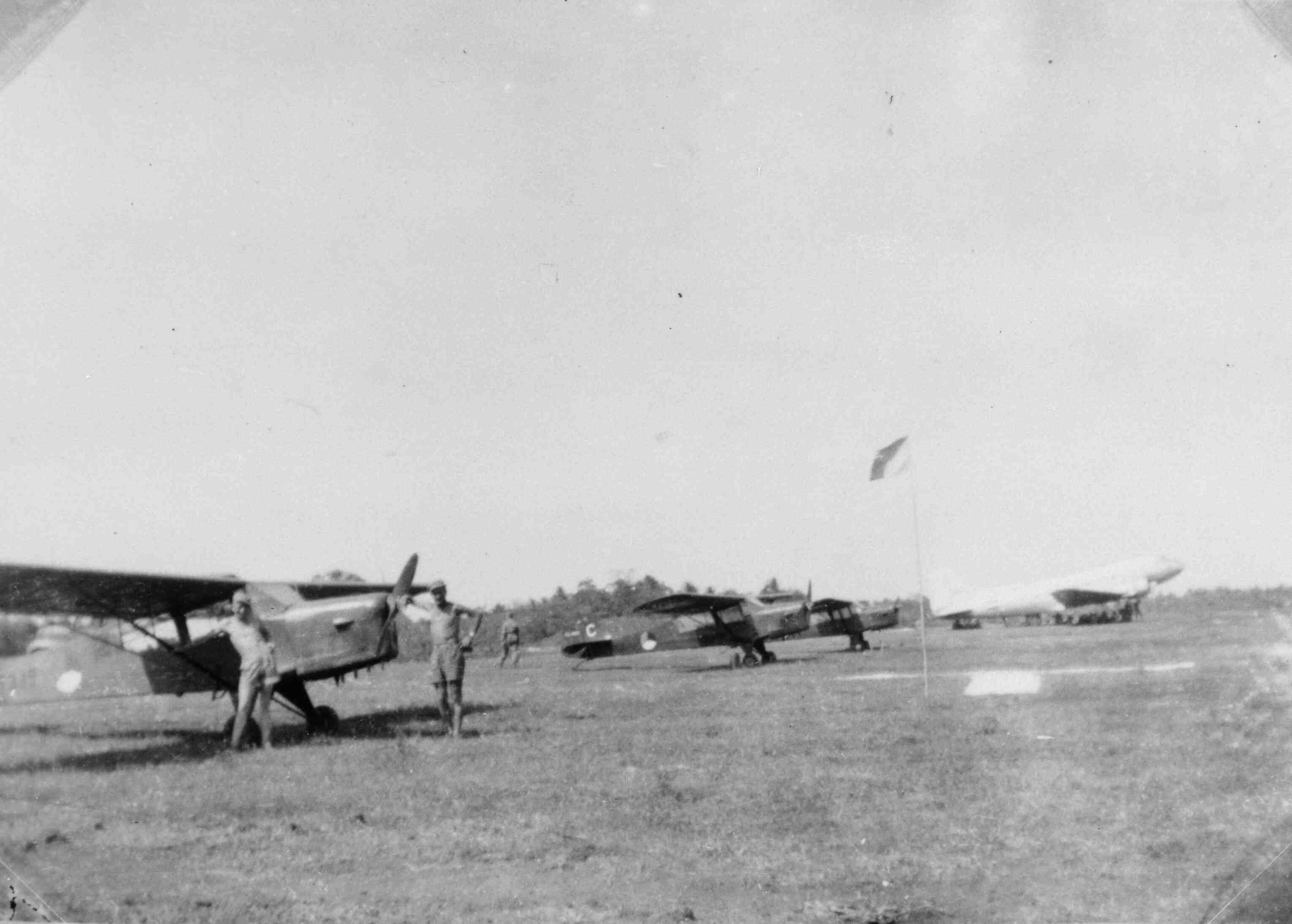 Vliegbeld bij Banjoemas, Java, 1947