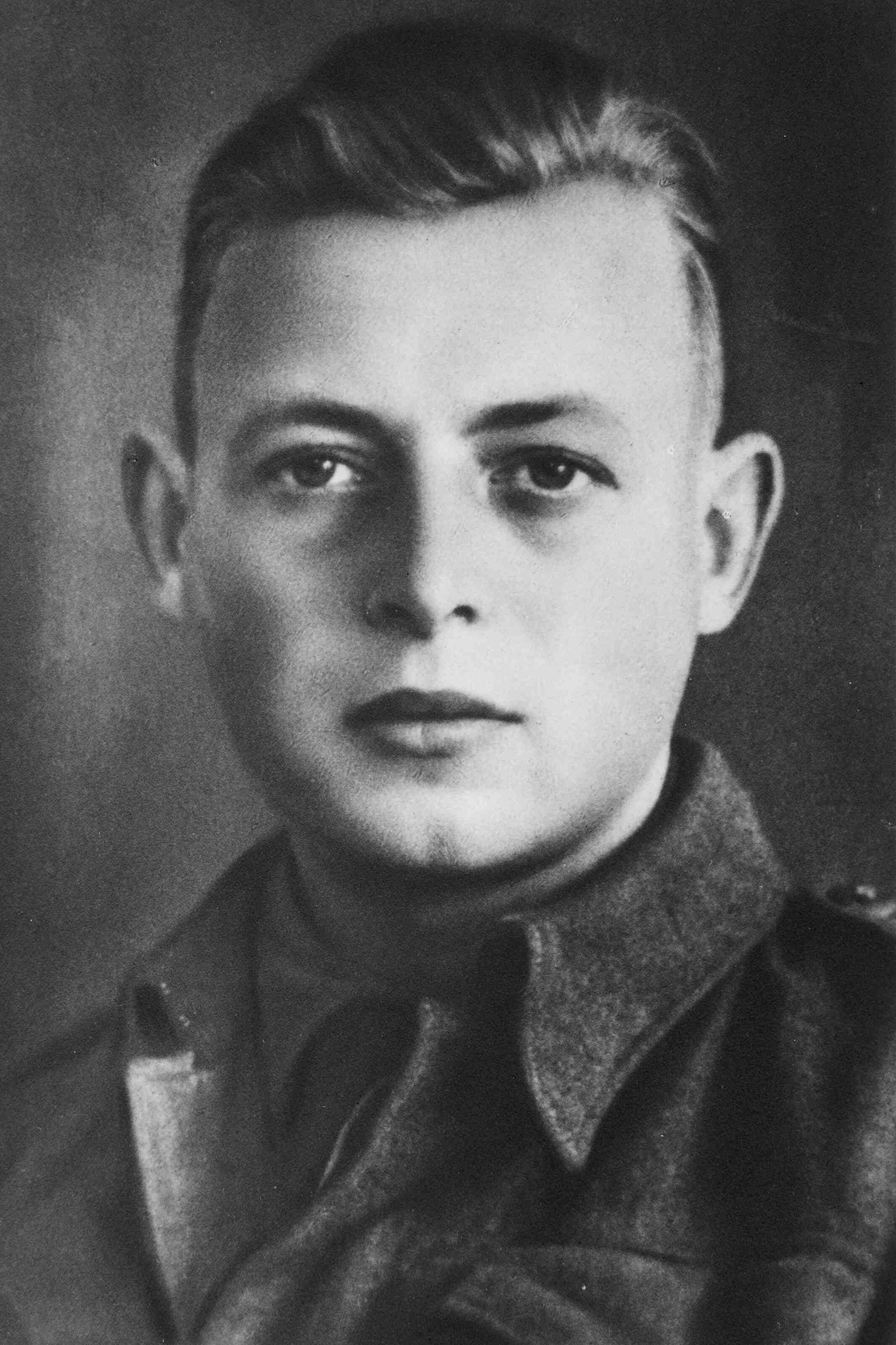 pasfoto van gesneuvelde militair: Klaas Breeuwsma