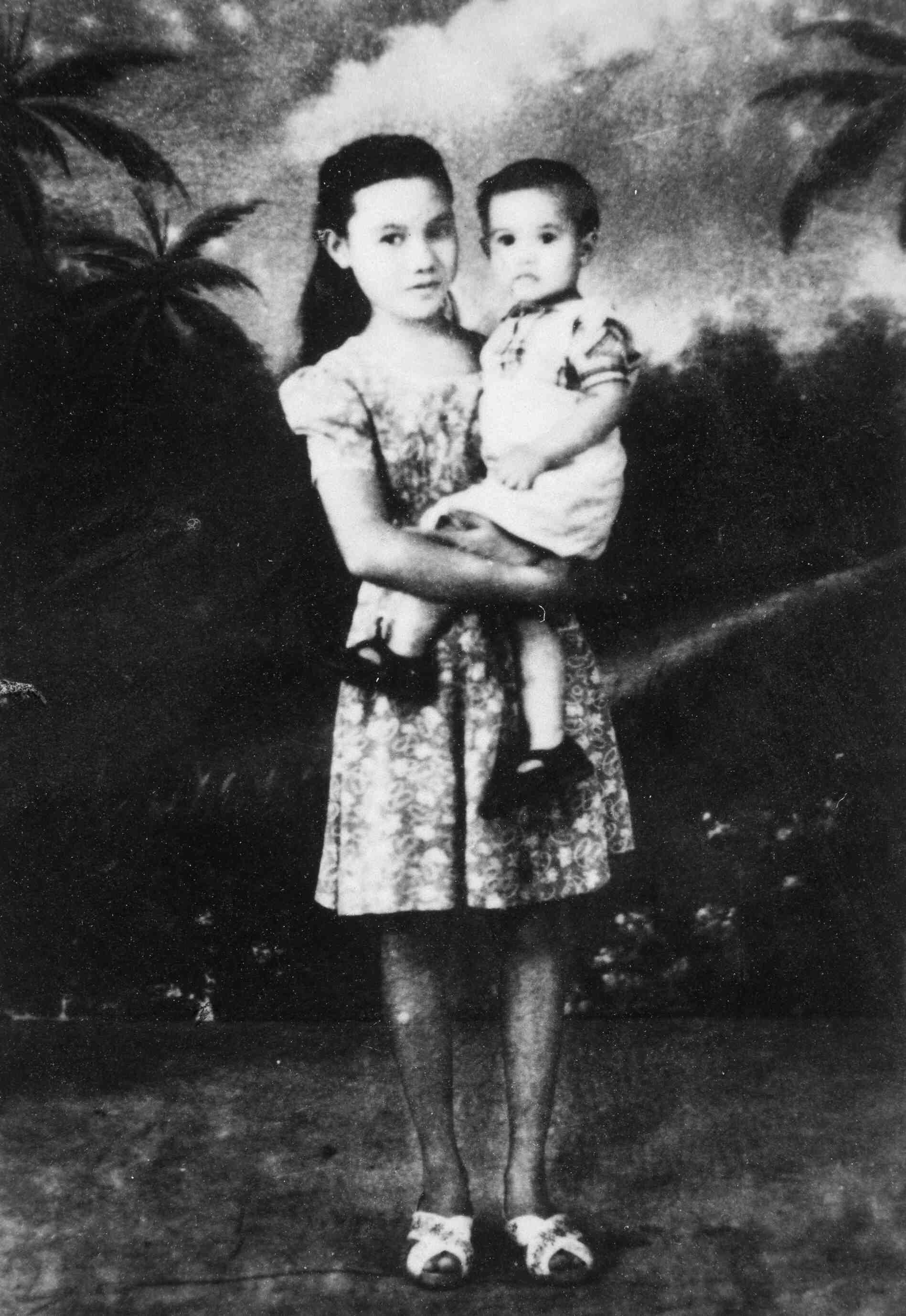 Vrouw en kind, Java, jaren 40
