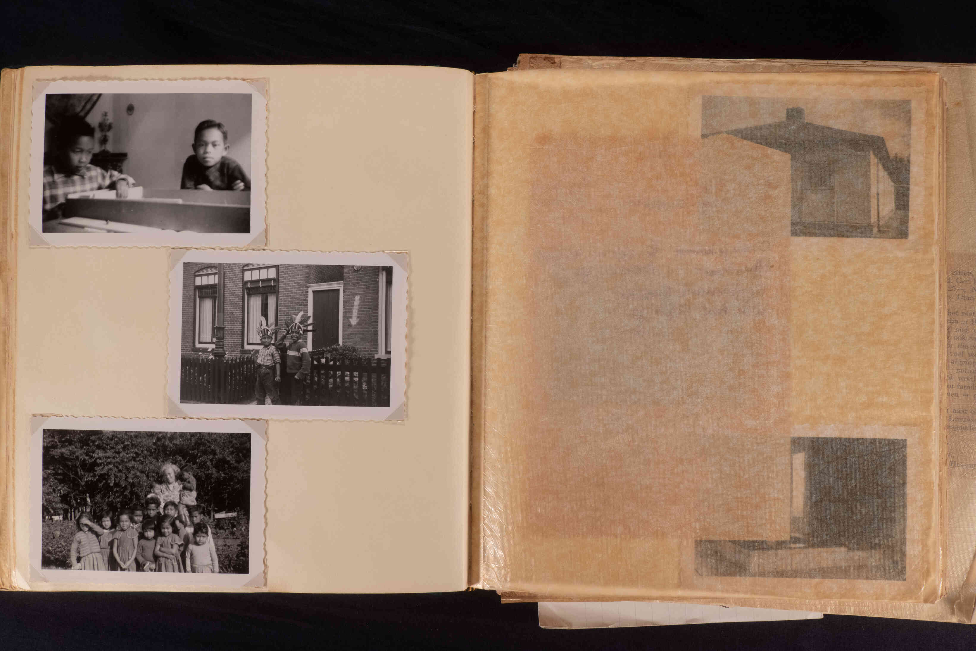 Fotoboek, molukkers in Nederland