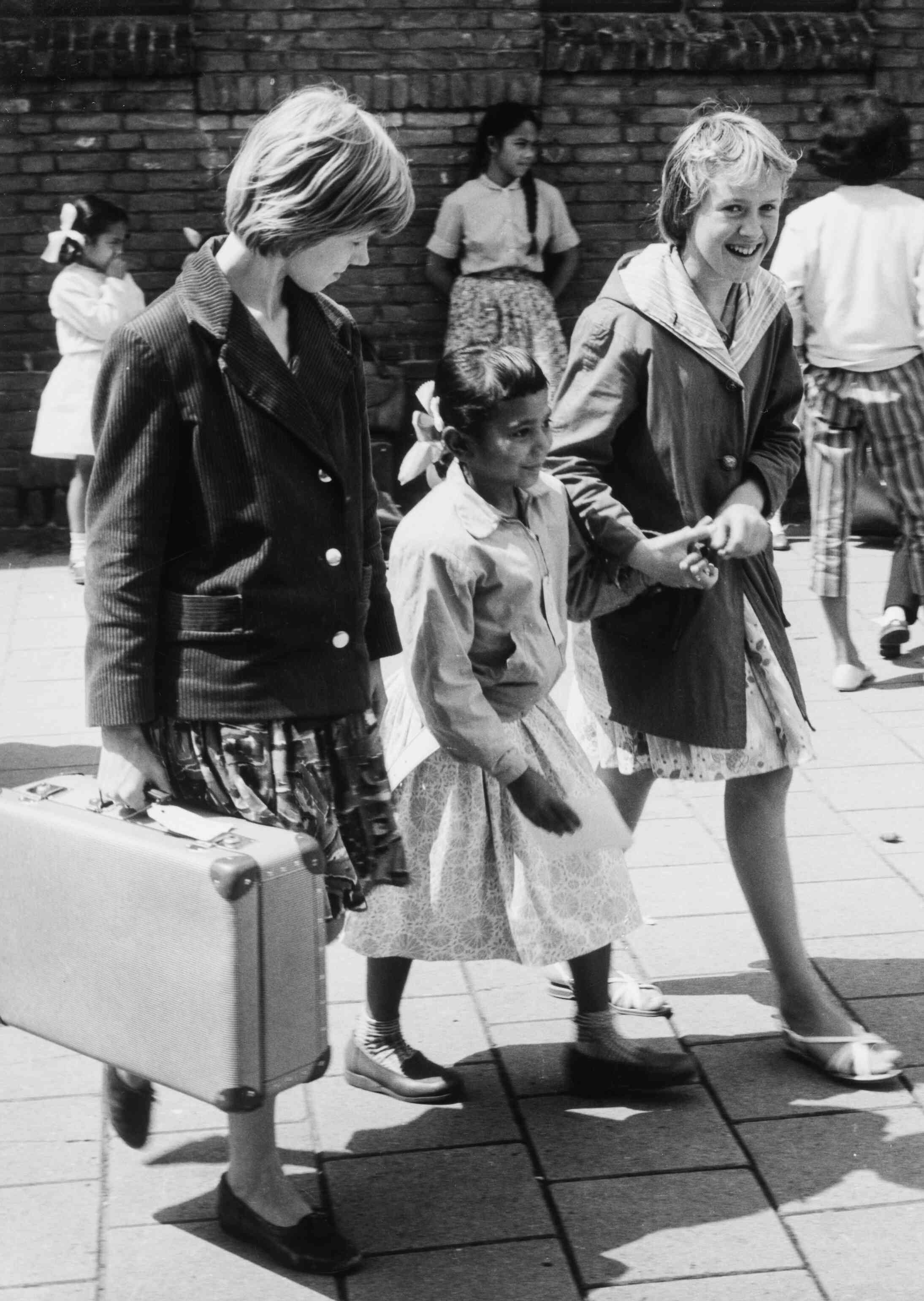 Oude foto van kind met een migratie-achtergrond