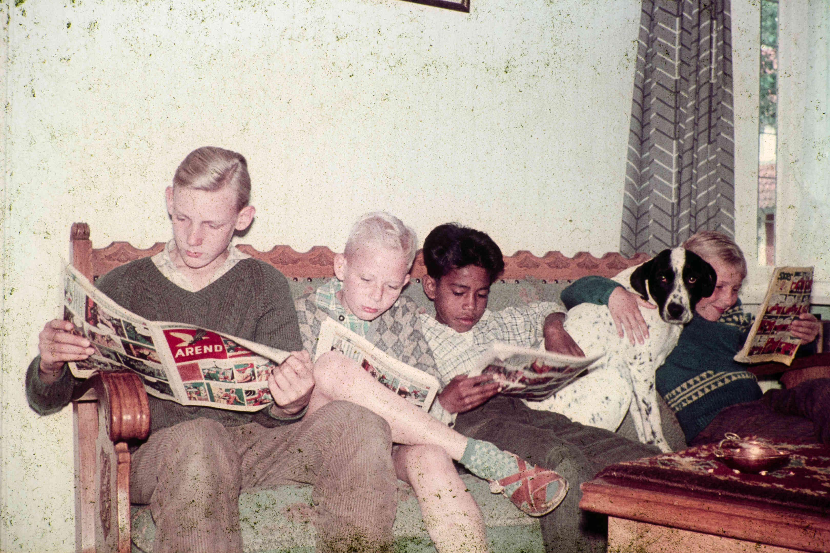Kinderen uit Ambonezenkampen gaan logeren bij Nederlandse gezinnen, jaren 1950, jaren 1960.
