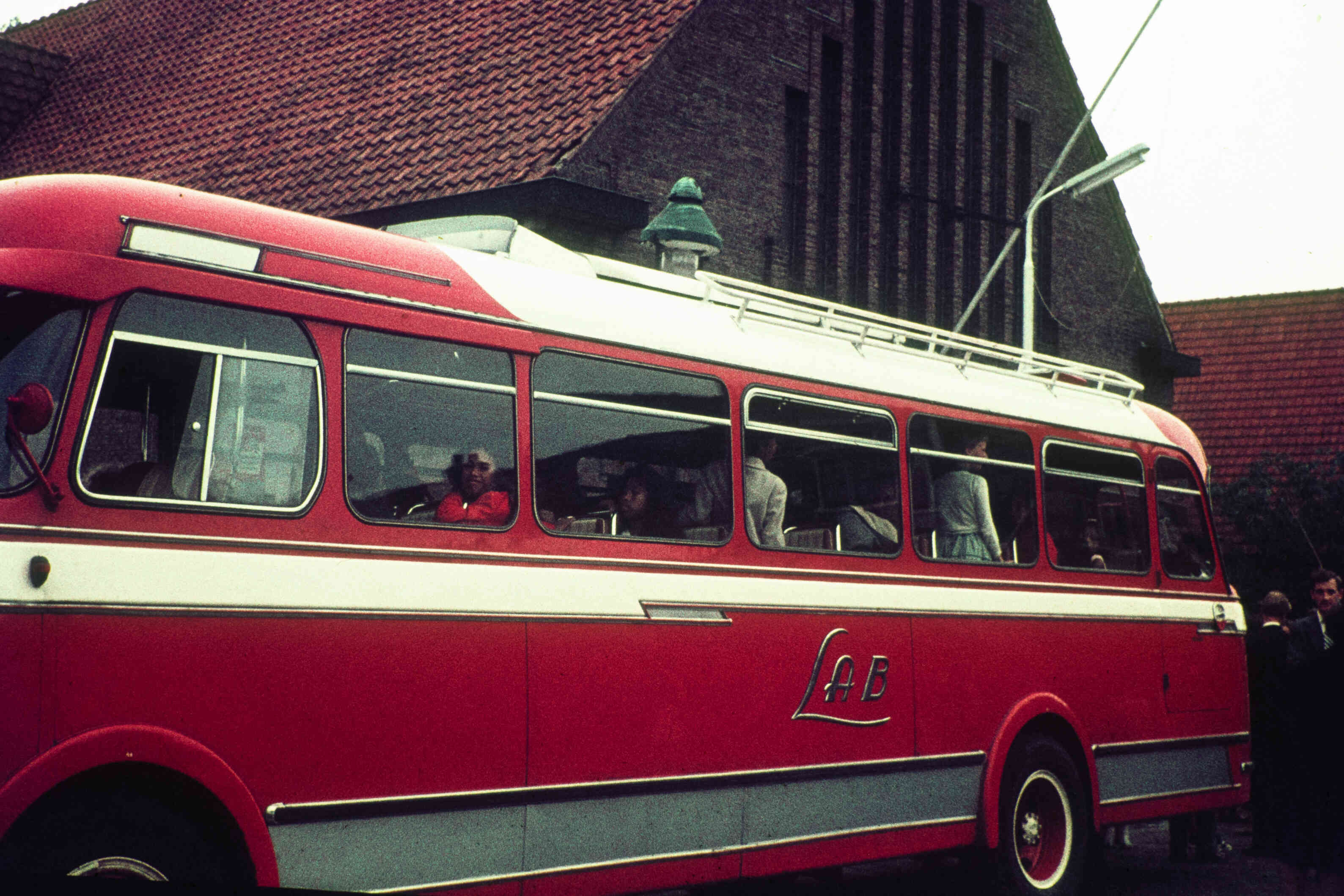 Oude foto van LAB bus