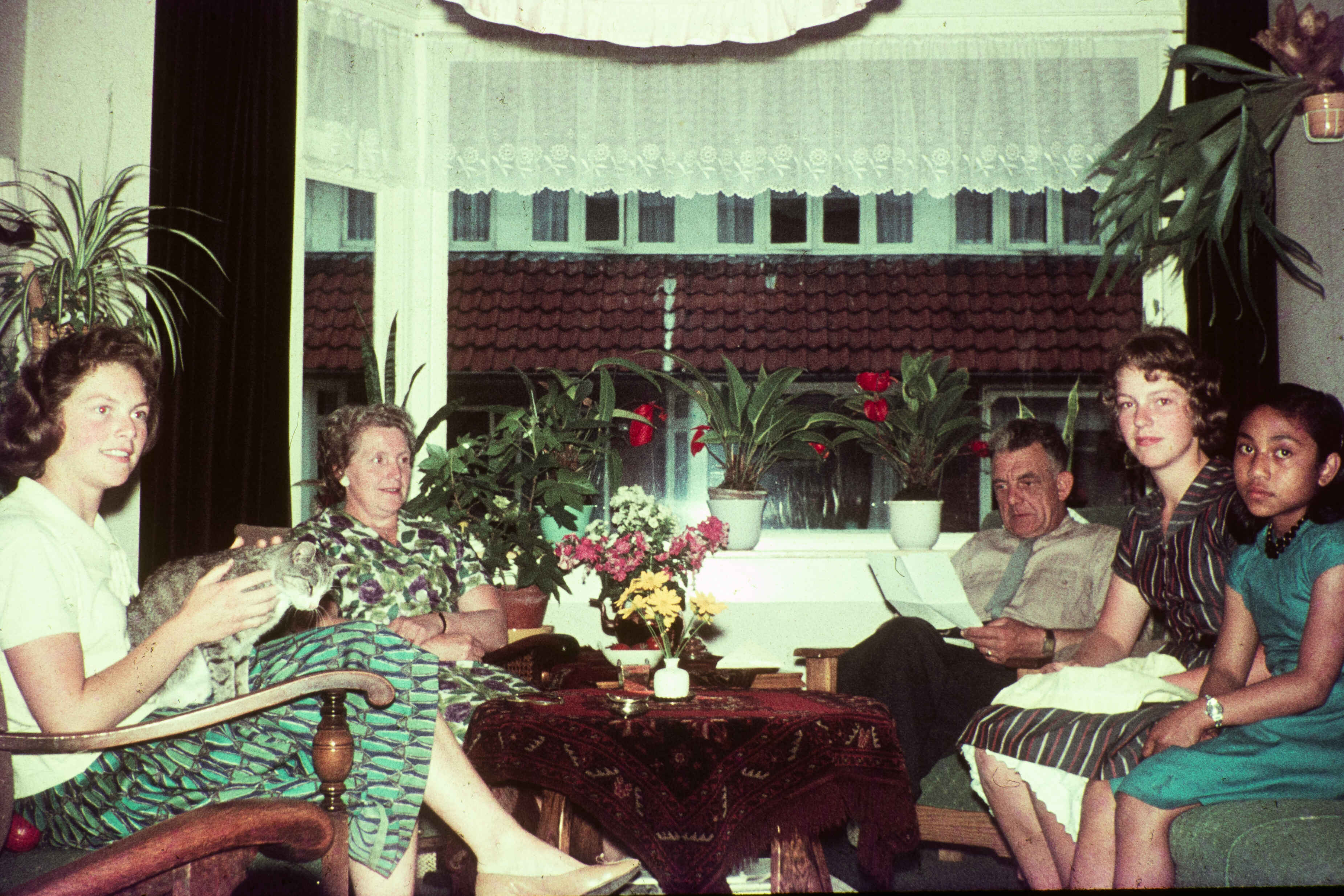 Ambonese kinderen logeren bij Friese gezinnen, rond 1960