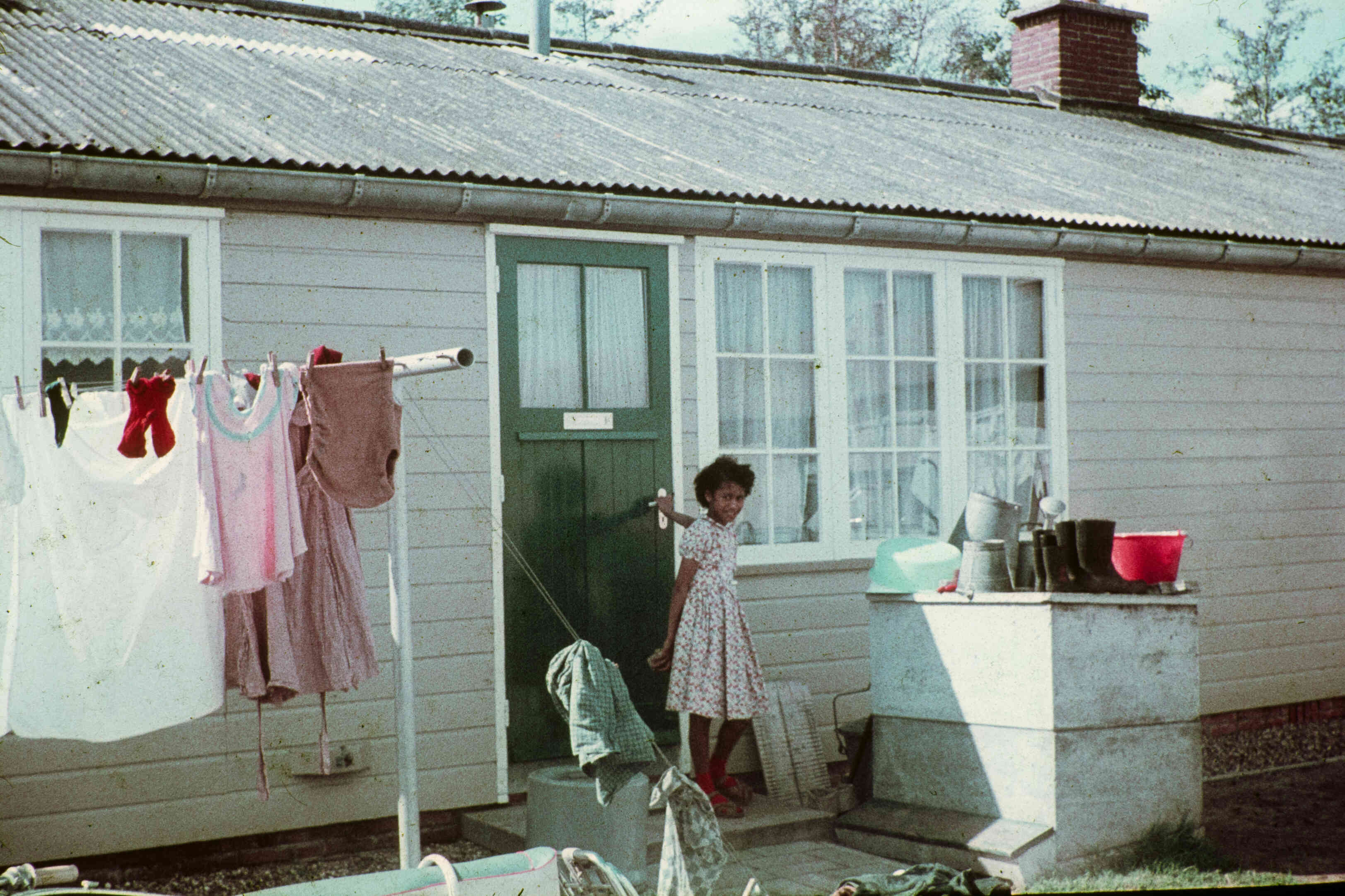 Ambonees meisje in woonoord, rond 1960