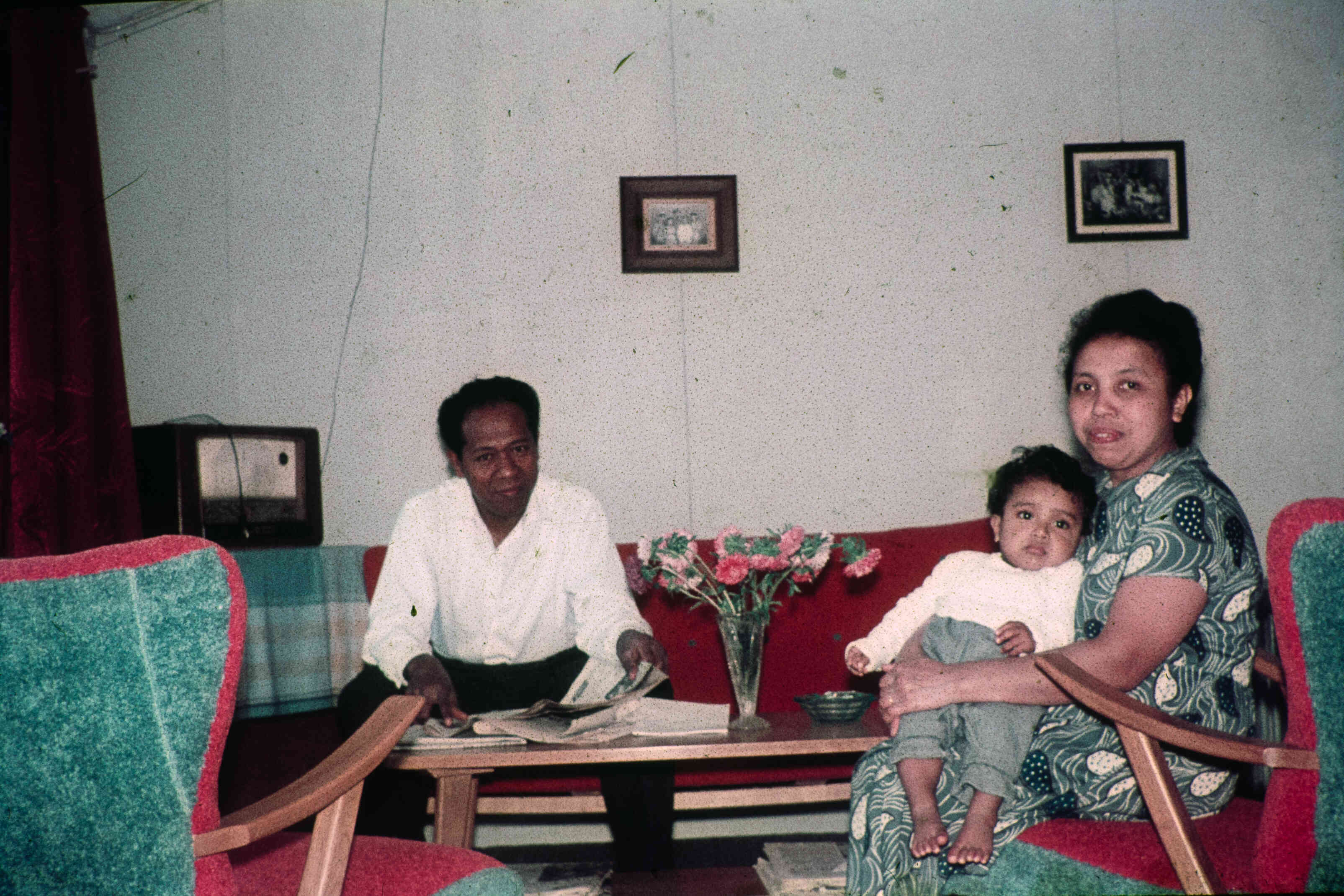 Ambonees gezin in Woonoord